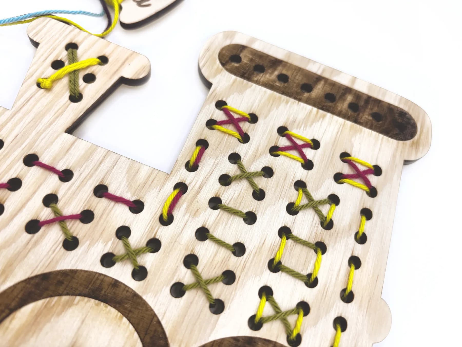 Fa fűzőforma MiniDots – Vonat
