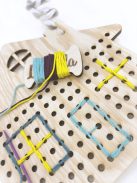 Fa fűzős formák – MiniDots – Házikó